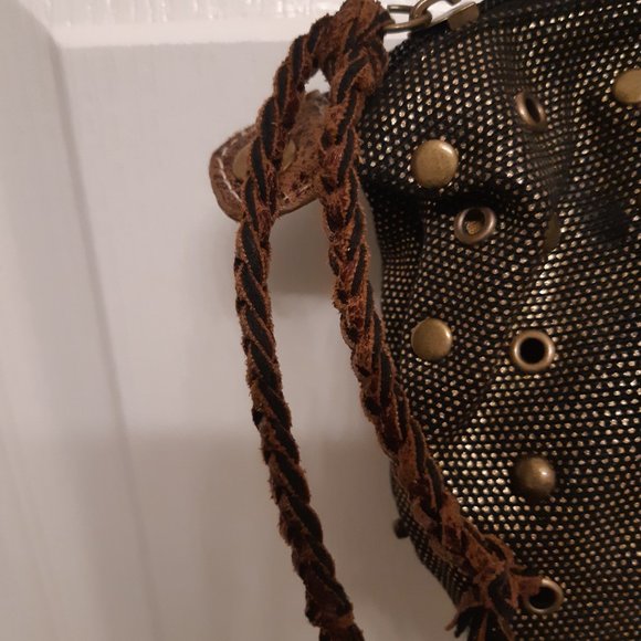 Mark Ecko Purse Gold with Leather Straps very unique . - Picture 2 of 12